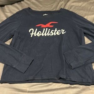 I am selling this Hollister shirt. It’s very cute, comfy and light weighted.